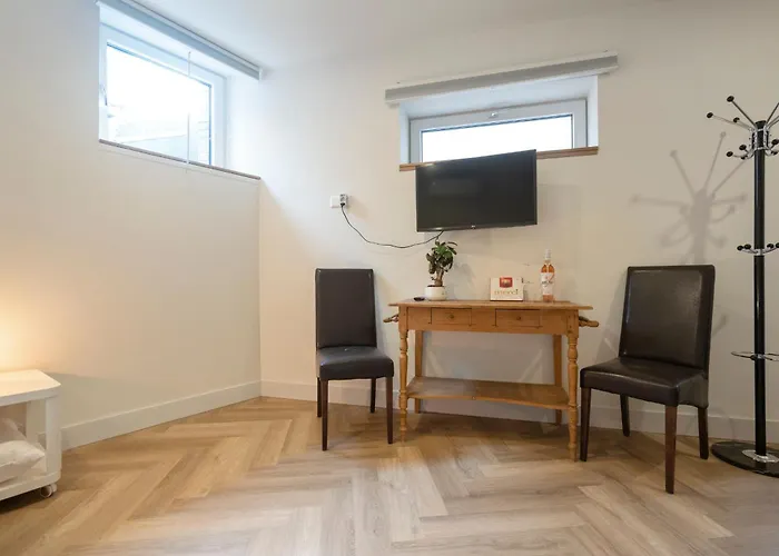 Apartment Skua Escape