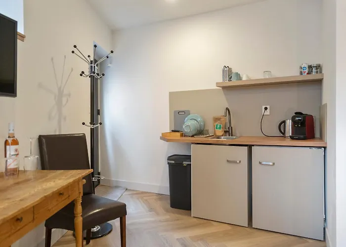 Skua Escape * 赞德沃特